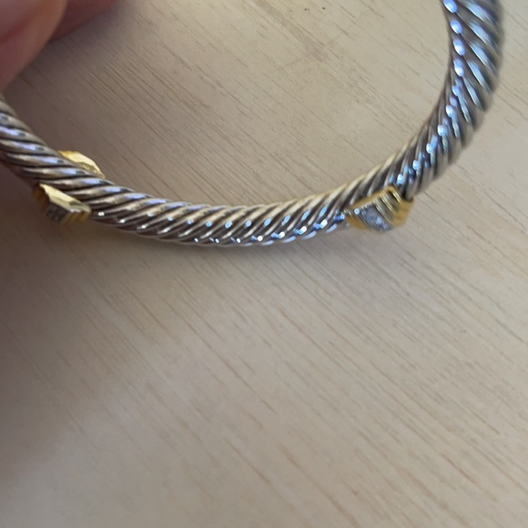 Pair Of Two-Toned Cable Style Bangles - Picture 9 of 9